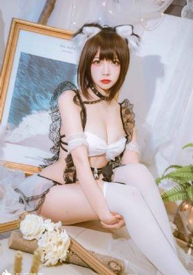 欧美街拍穿搭博主_720HD在线观看